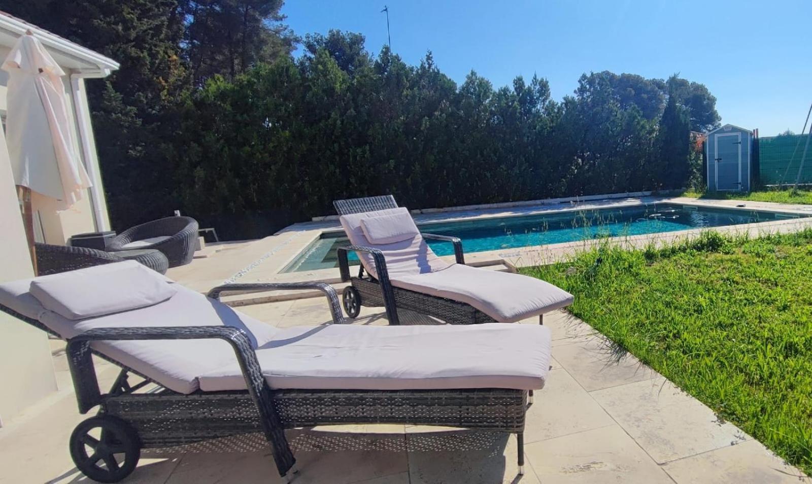 Les Pins Du Apartment
