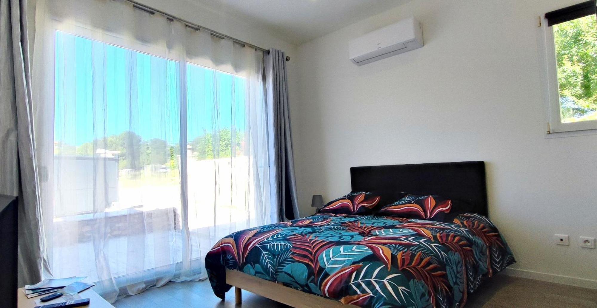 Les Pins Du Apartment *